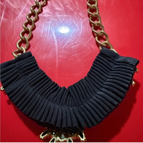 Monet Magnificent vintage necklace gorgeous color combo stunning statement Piece